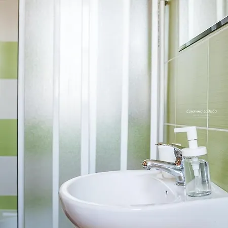 сонячна בית הארחה